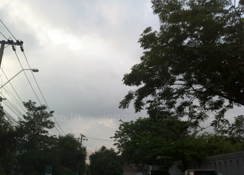 ไทยตอนบนอากาศร้อนจัดฝนฟ้าคะนองลมกระโชกแรง