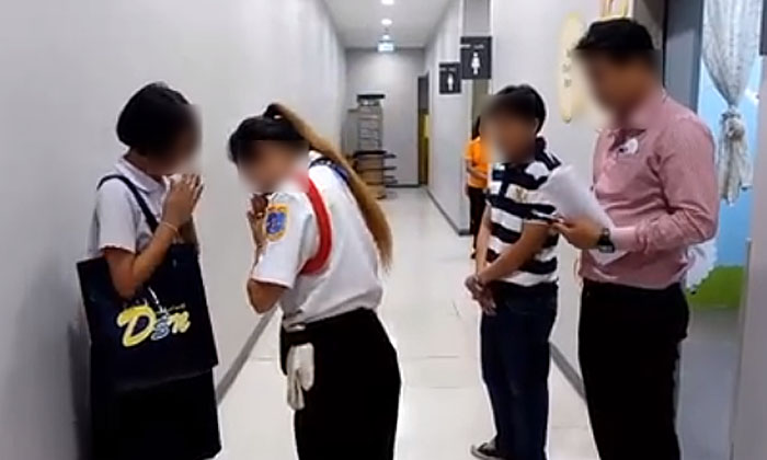 แชร์ว่อน! เด็กม.ต้นถูกยามห้างดังกล่าวหา "ขโมยเสื้อนักเรียน"