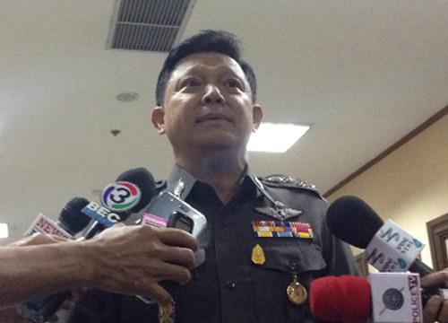ผบ.ตร.สั่งจับต่างด้าวโชว์สติกเกอร์จ่ายส่วยตร.
