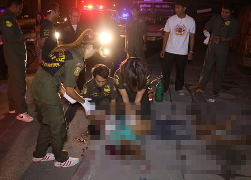 แว๊นปทุมฯซิ่งย้อนศรถูกกระบะชนเสียชีวิต2