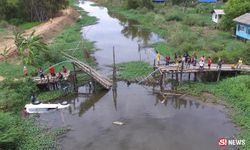 สะพานหัก! รองสารวัตรฯ รถตกคลอง ทุบกระจกหนีรอดหวุดหวิด