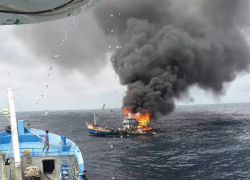 ไฟไหม้เรือประมงทะเลอันดามันเสียหาย5ล้าน
