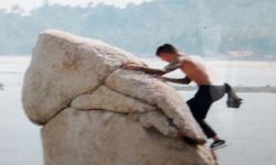 ชาวสมุยรุมประณามฝรั่งหนุ่มปีนหินตาหินยายไปถ่ายภาพ