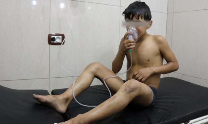 กองทัพซีเรียทิ้งระเบิดเคมี เด็กได้รับผลกระทบหายใจไม่ออกจำนวนมาก