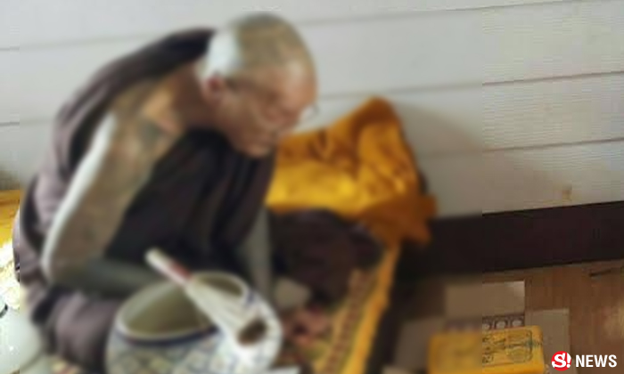ชาวบ้านศรัทธา ครูบาออ เกจิดังอายุ 101 ปี นั่งสมาธิละสังขารอย่างสงบ
