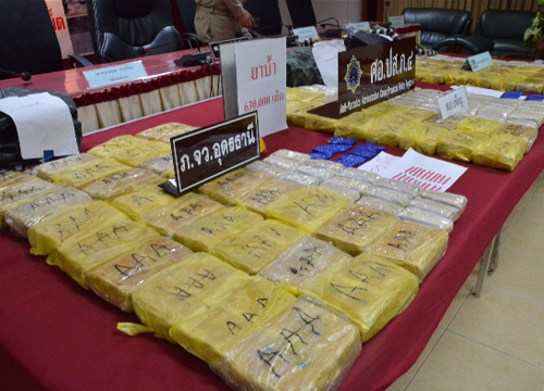 รองผบ.ตร.แถลงจับยาบ้าลอตใหญ่กว่า6.3แสนเม็ด