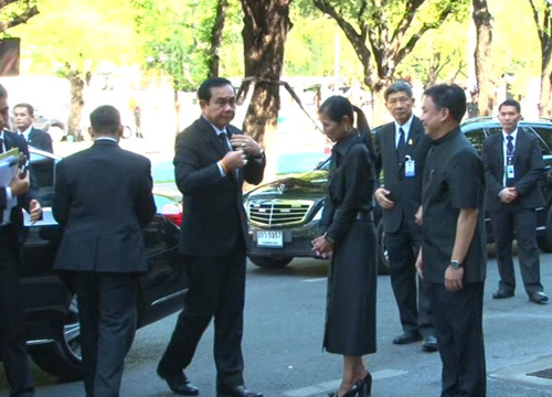นายกฯเยี่ยมก.ท่องเที่ยวตามงานจับตาถกแผนแก้ทัวร์ศูนย์เหรียญ