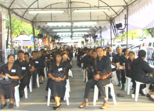 ขสมก.มั่นใจรถเพียงพอรับส่งปชช.สนามหลวง