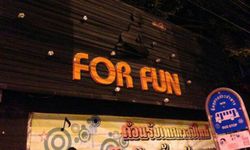 ไฟไหม้ร้านคาราโอเกะ "For Fun" ประชาชื่น ไร้เจ็บ