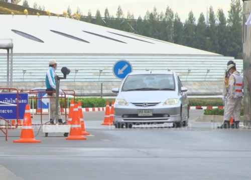 วัดพระธรรมกายตรวจเข้มขณะศิษย์ยังทยอย