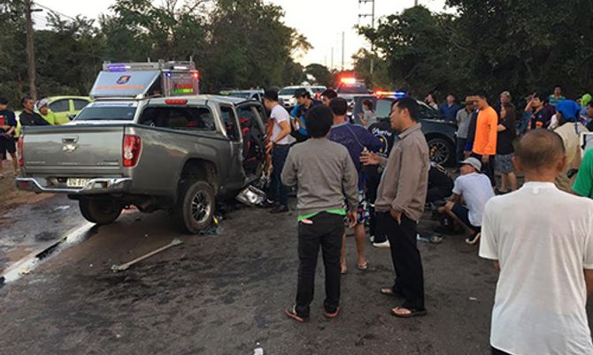 กระบะชนประสานงาถ.มิตรภาพหนองคายเจ็บ3