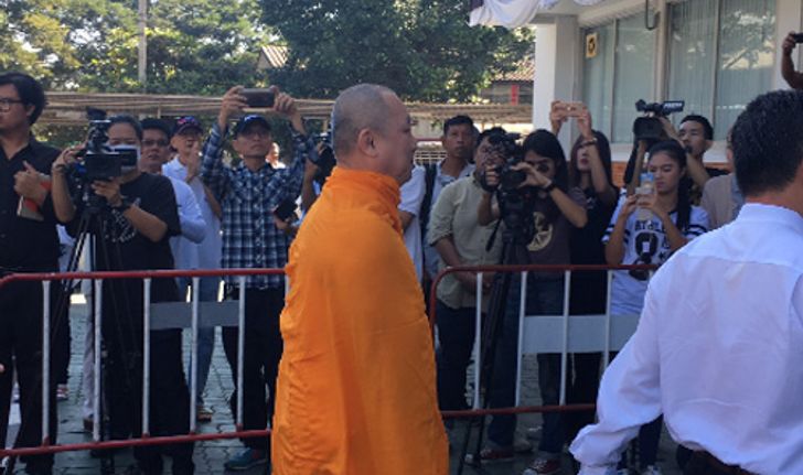 รก.เจ้าอาวาสวัดพระธรรมกายพบตร.รับข้อหา13คดี