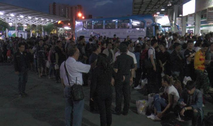 ปชช.ทั่วไทยแห่กลับกทม.สถานีรถทัวร์-รถไฟคึกคัก