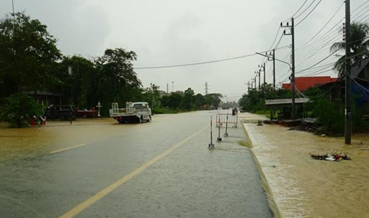 พัทลุงฝนตกต่อเนื่องทำน้ำป่าหลากท่วมหลายจุด