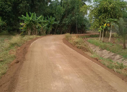 ชาวบ้านดอนหมีร้องถนนคอนกรีตไม่ปลอดภัย