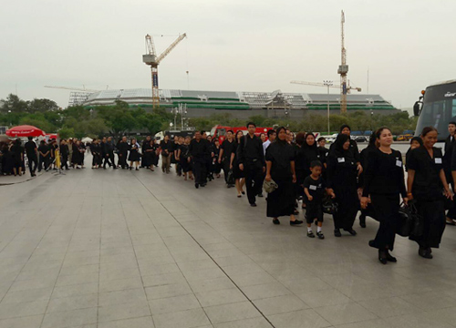 ปชช.ต่อแถวกราบพระบรมศพ-เข้ากลุ่มแรก05.00น.