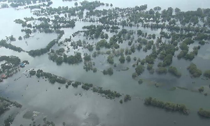 เร่งขุดทางเดินน้ำทะเลสาบสงขลรับฝนระลอกใหม่