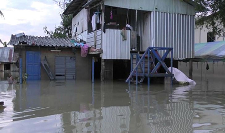 ตรังน้ำยังท่วม2อ. ชาวบ้านนอนถนน-พัทลุงเฝ้าระวังฝนซ้ำ