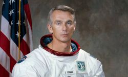 นักบินอวกาศผู้เหยียบดวงจันทร์คนสุดท้าย เสียชีวิตแล้ว