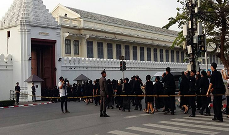 พะเยานครนายกบุรีรัมย์รอบที่5เข้ากราบพระบรมศพ