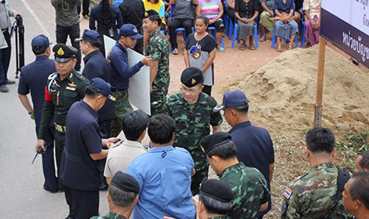 ผบ.สส.ลงสุราษฎร์ฯเยี่ยมศูนย์ช่วยน้ำท่วม