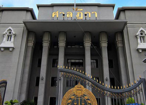 ศาลยกฟ้องสนธิปราศรัยซ้ำคำพูดดาตอร์ปิโดหมิ่นเบื้องสูง