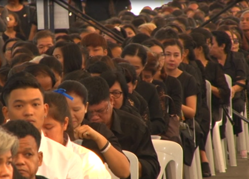 ปชช.เนืองแน่นกราบพระบรมศพ-ยอดรวม101วัน4ล้านคน