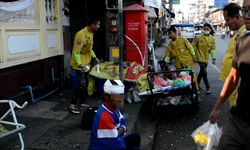 ลุงเก็บของเก่าหาเงินประทังชีวิต   ถูกโจรจี้ชิงเงิน ทำร้ายบาดเจ็บ