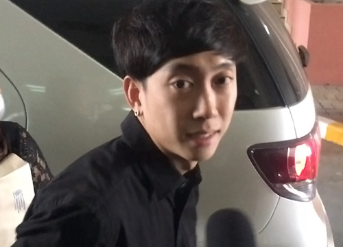เบนซ์ เรซซิ่งเข้าพบปส.ครั้งที่2ปัดให้สัมภาษณ์