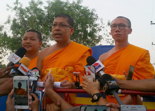 พระสนิทวงศ์เผยองค์กรสิทธิมนุษยชนหนุนวัดพระธรรมกาย