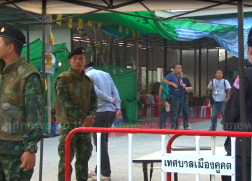 จนท.ตรึงกำลังเข้มรอบวัดพระธรรมกาย