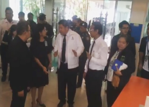 จนท.เขตดุสิตชี้สภาสกปรกต้องปรับปรุง