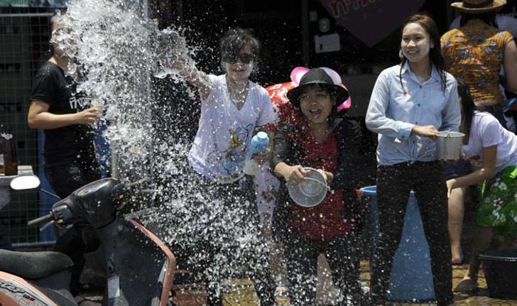 อุตุฯ เตือน! สงกรานต์วันนี้อากาศร้อนในตอนกลางวัน  อาจมีพายุฝนฟ้าคะนองในบางพื้นที่