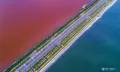 ดูสวย! ทะเลเดดซีจีนกลายเป็นหม้อไฟสองรส แดงครึ่งเขียวครึ่ง