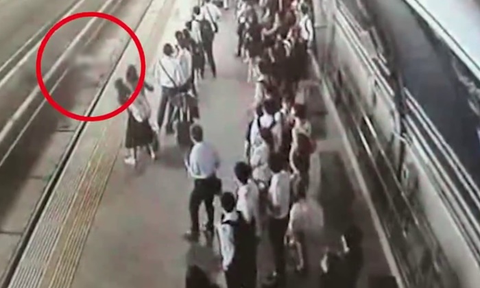 ญาติเศร้ารับศพสาวท้องตกรางรถไฟ CCTV ยังไม่พบคนผิด