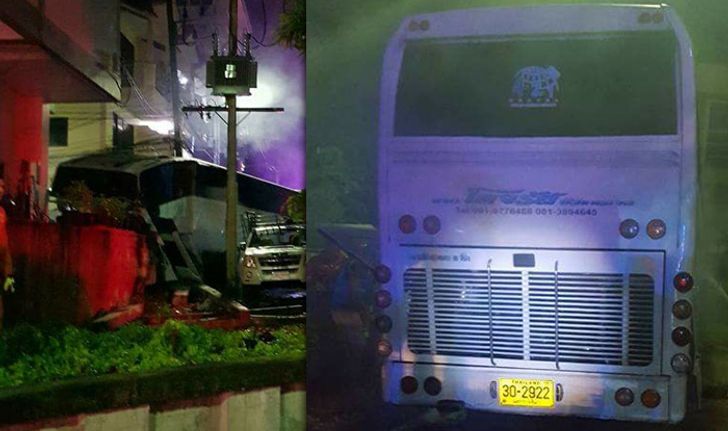 รถบัสทัวร์จีนแหกโค้งภูเก็ต พุ่งใส่อาคาร ดับคาที่ 1 ศพ