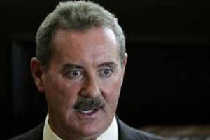 พ่อ-แม่เศรษฐีเท็กซัสจอมโกงโล่งใจที่ทางการพบตัวลูกชาย