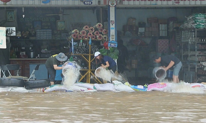 อีสานยังชุ่มฉ่ำ ฤทธิ์พายุ "เซินกา" หลายพื้นที่ยังเกิดน้ำท่วม