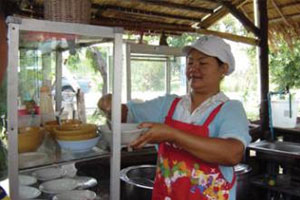 ไม่สนชีวิต ลูกจ้าง เดินตามฝัน ขาย ก๋วยเตี๋ยวเรือ สร้างอาชีพ