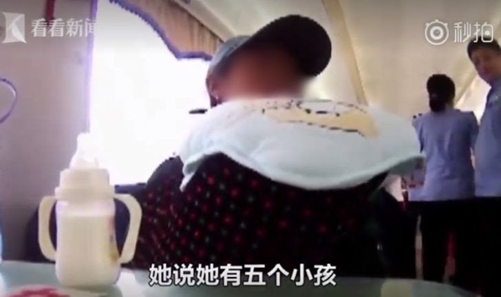 หูตาไวและใส่ใจ! ตำรวจจีนจับแก๊งค้าเด็กได้เพราะเห็น “วิธีชงนม”