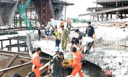 ฐานปูนสะพานข้ามเจ้าพระยาถล่ม ร่วงทับคนงานเจ็บอื้อ