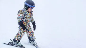 แม่เป้ย ภูมิใจมาก น้องโปรด เล่นสกีกลางหิมะเก่งยิ่งกว่าผู้ใหญ่