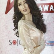 เมย์ สิรินทร์ 