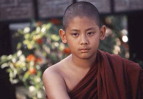จำได้มั้ย บีเจ ปรัชฌา ดาราเด็กรับบทพระนเรศวร  ปัจจุบันเป็นหนุ่มหล่อนักเรียนนอก