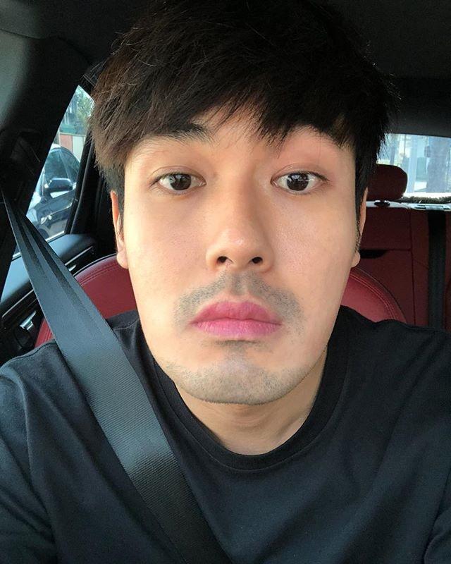 หน่อง ธนา