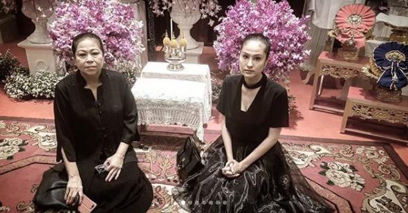 ขวัญ อุษามณี