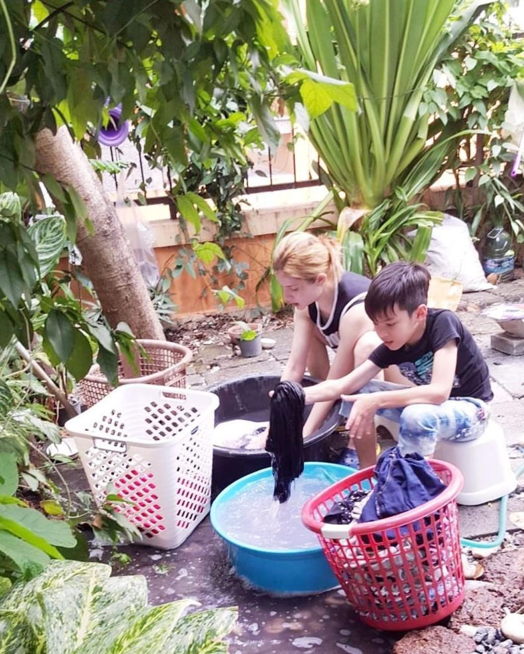 แอนนี่ บรู๊ค น้องฑีฆายุ