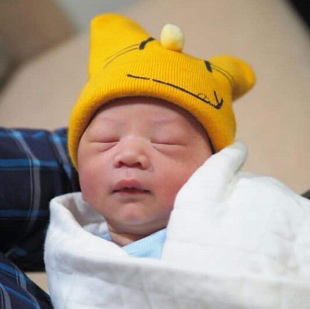 ชาคริต แย้มนาม น้องโพธิ์