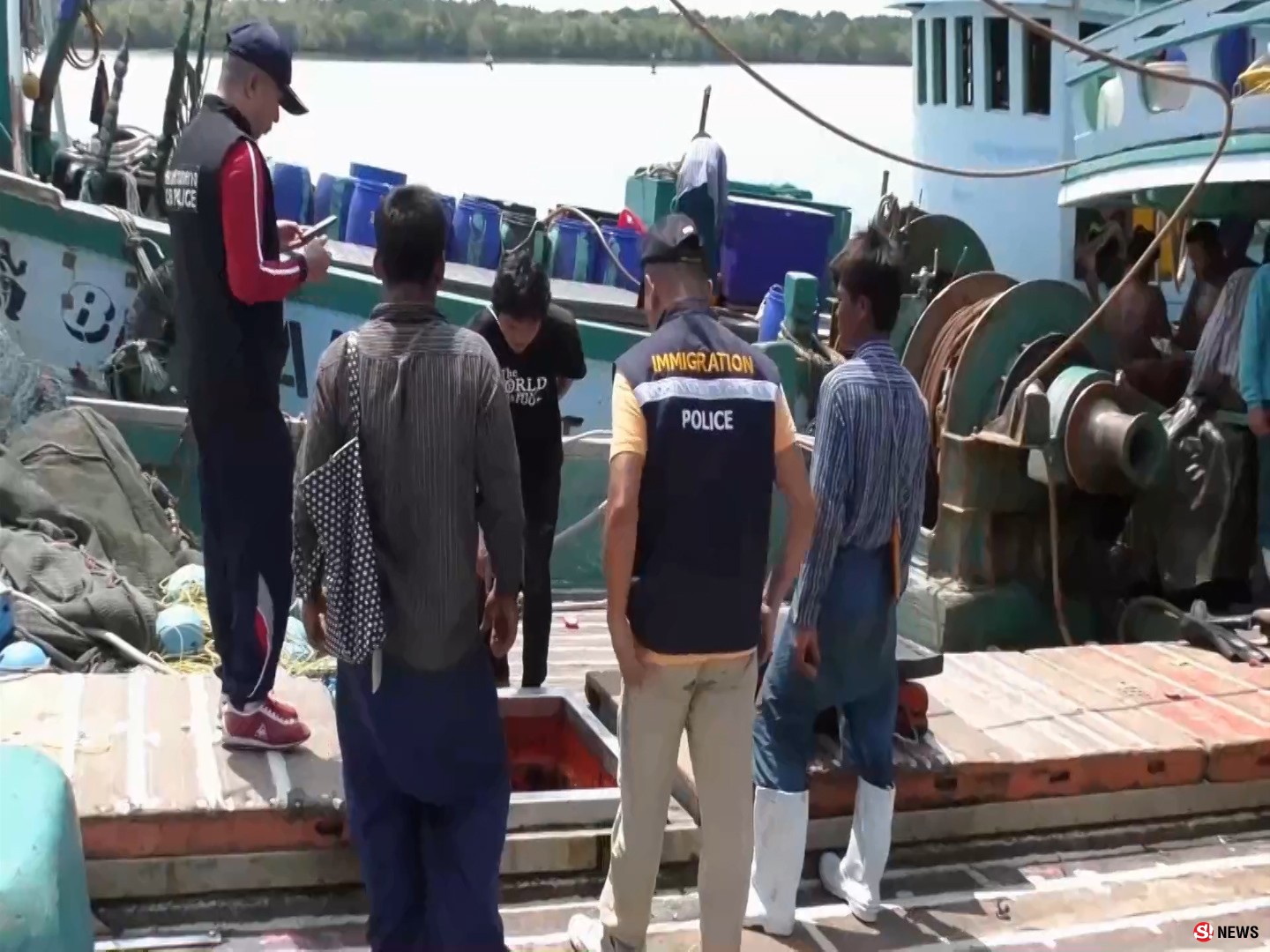 สุ่มตรวจเข้ม เรือประมงพาณิชย์ เพื่อป้องปรามการทำประมงผิดกฎหมาย