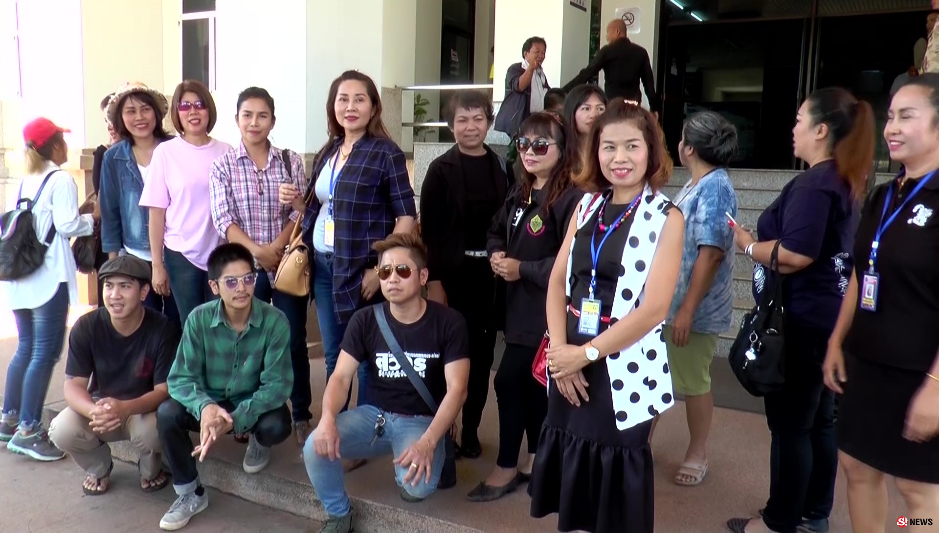 ช่างแต่งผมเสริมสวย ร่วมคัดค้านรัฐ เปิดให้ต่างด้าวทำอาชีพเสริมสวยได้เสรี